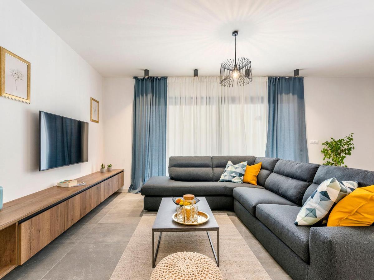 Holiday Home Villa Isabela - Prc423 By Interhome Nova Vas  Εξωτερικό φωτογραφία